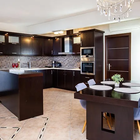 Appartement Aura House