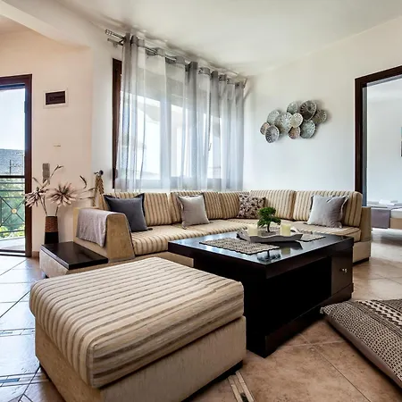 Aura House Apartament *