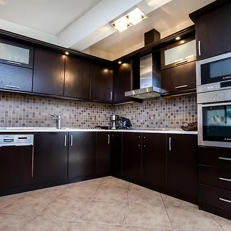Appartement Aura House
