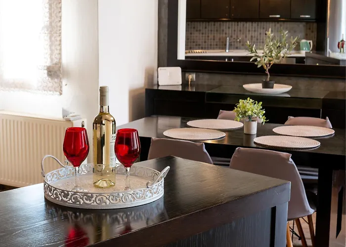 Apartament Aura House *