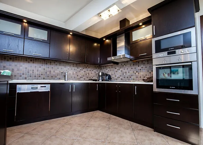 Apartament Aura House