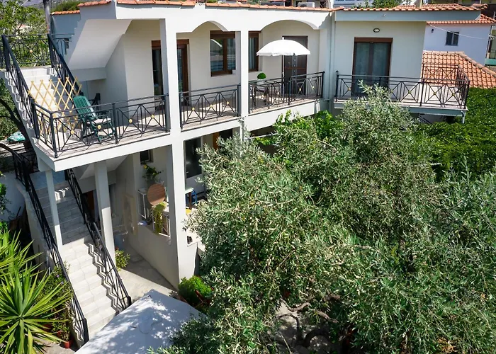 Apartament Aura House *