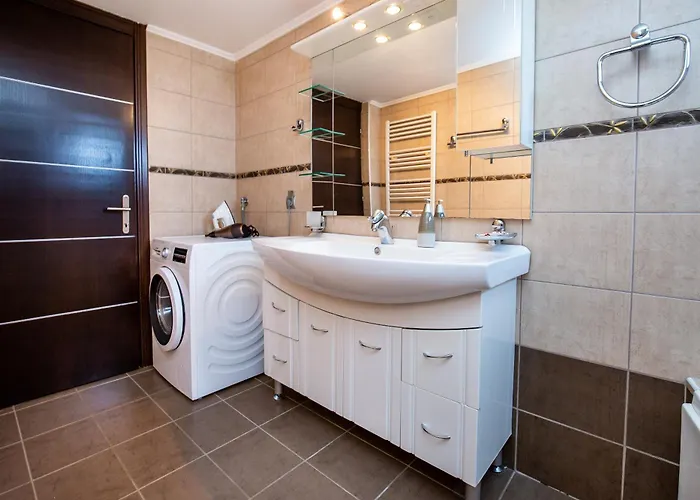 Apartament Aura House *